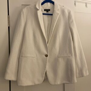 Ann Taylor textured white blazer. Size 16